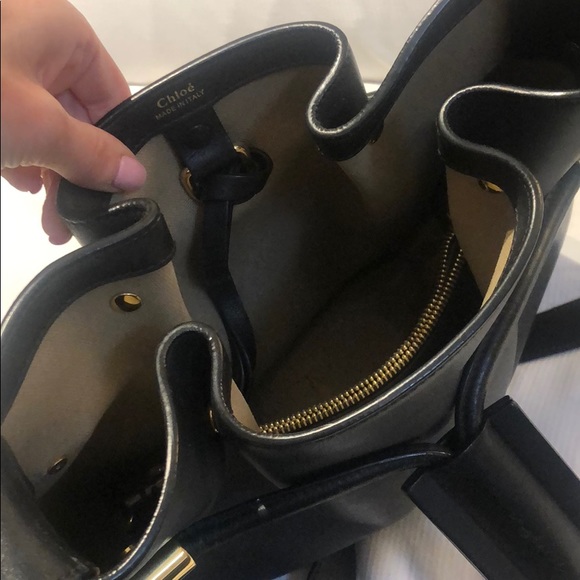 Chloe Emma black leather bucket bag - Picture 3 of 4